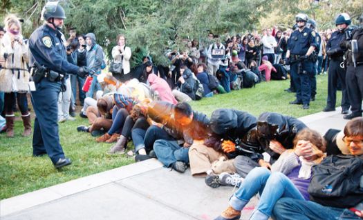 uc_davis_pepper_spray12-06-2011.jpg